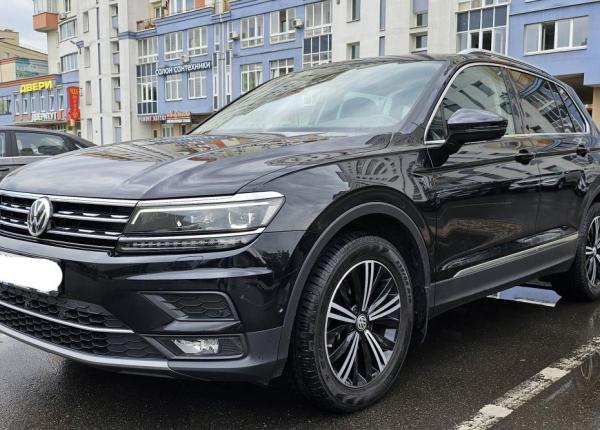 Volkswagen Tiguan, 2019 год выпуска с двигателем Бензин, 106 202 BYN в г. Минск