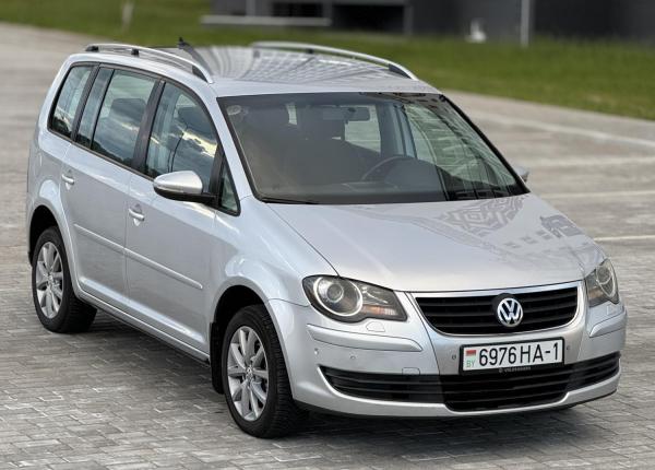 Volkswagen Touran, 2010 год выпуска с двигателем Газ/бензин, 27 810 BYN в г. Барановичи