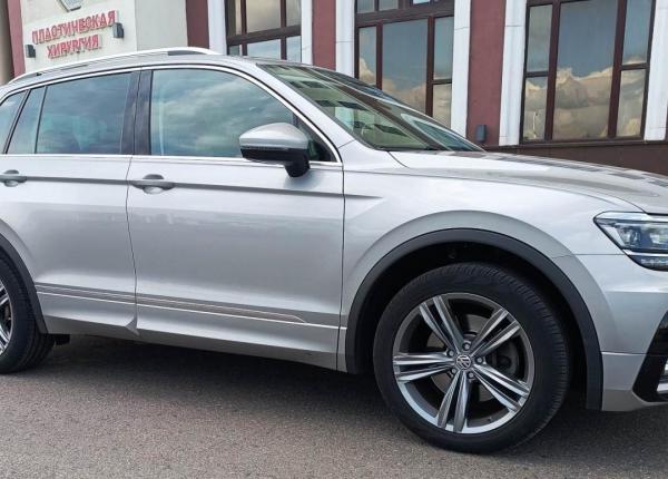 Volkswagen Tiguan, 2019 год выпуска с двигателем Бензин, 114 949 BYN в г. Минск