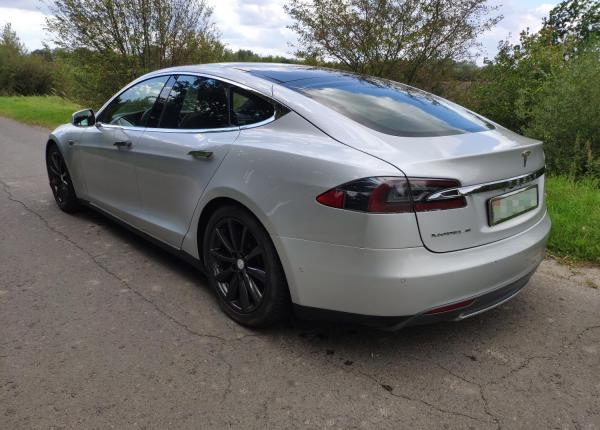 Tesla Model S, 2014 год выпуска с двигателем Электро, 65 882 BYN в г. Брест