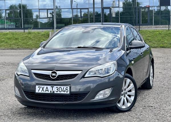 Opel Astra, 2011 год выпуска с двигателем Бензин, 26 894 BYN в г. Минск