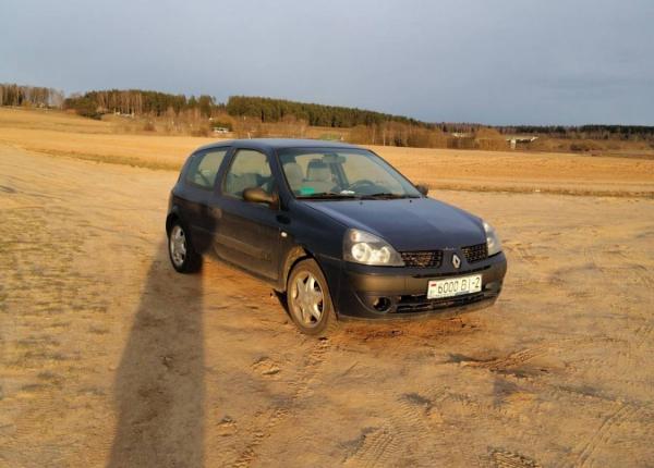 Renault Clio, 2006 год выпуска с двигателем Бензин, 9 245 BYN в г. Орша