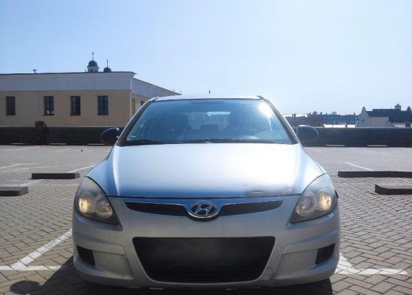 Hyundai i30, 2010 год выпуска с двигателем Бензин, 17 629 BYN в г. Минск