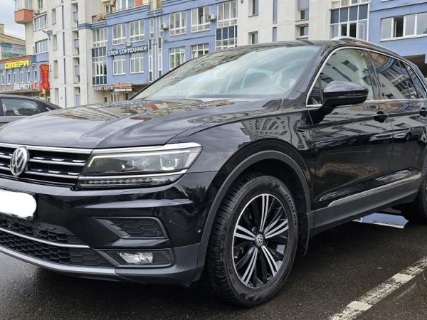 Volkswagen Tiguan, 2019 год выпуска с двигателем Бензин, 106 202 BYN в г. Минск