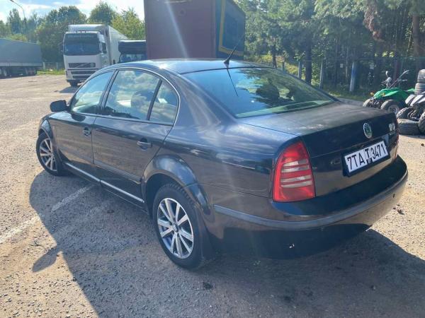 Skoda Superb, 2005 год выпуска с двигателем Бензин, 15 070 BYN в г. Минск