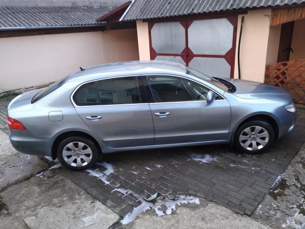 Skoda Superb, 2010 год выпуска с двигателем Бензин, 26 101 BYN в г. Свислочь