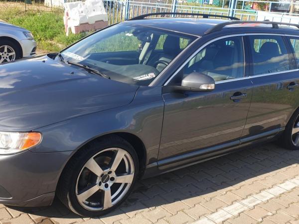 Volvo V70, 2010 год выпуска с двигателем Дизель, 37 504 BYN в г. Минск