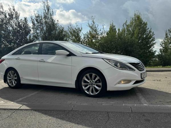 Hyundai Sonata, 2012 год выпуска с двигателем Бензин, 34 750 BYN в г. Минск