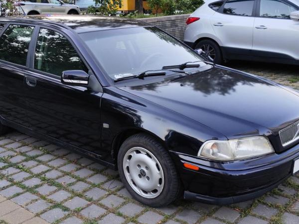 Volvo V40, 1999 год выпуска с двигателем Бензин, 9 559 BYN в г. Минск