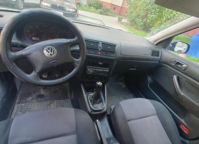 Фото Volkswagen Golf