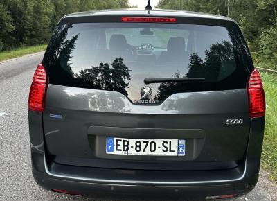 Фото Peugeot 5008