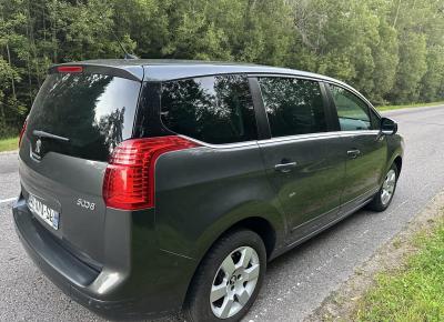 Фото Peugeot 5008