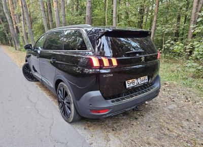 Фото Peugeot 5008