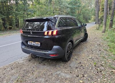 Фото Peugeot 5008