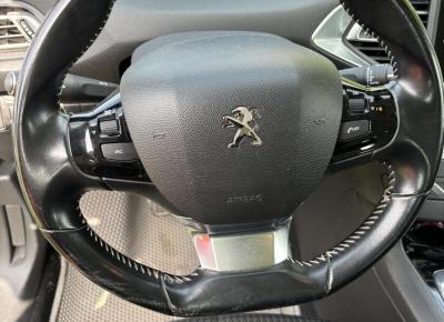 Фото Peugeot 308