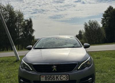 Фото Peugeot 308