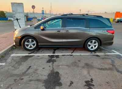 Фото Honda Odyssey