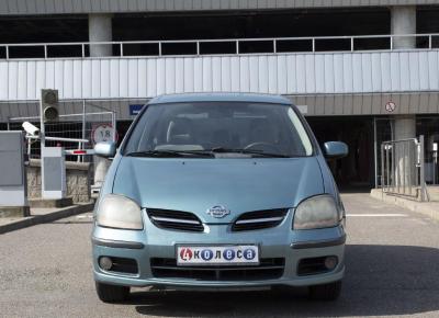 Фото Nissan Almera Tino