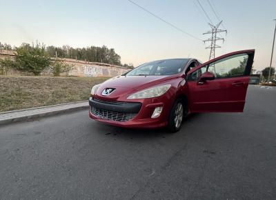 Фото Peugeot 308