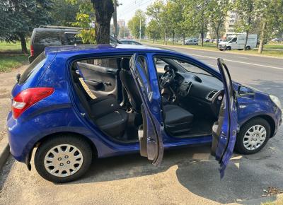 Фото Hyundai i20