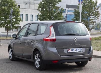 Фото Renault Scenic