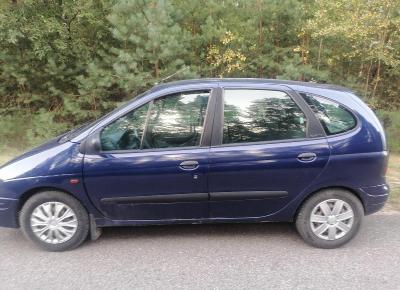 Фото Renault Scenic