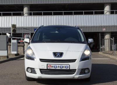 Фото Peugeot 5008