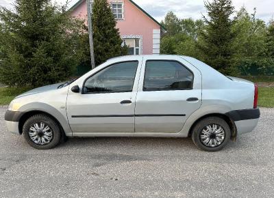 Фото Renault Logan