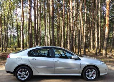 Фото Renault Laguna