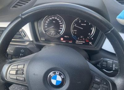 Фото BMW X1