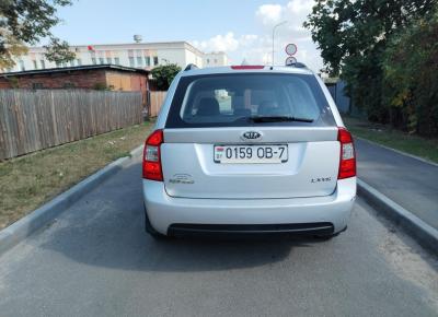 Фото Kia Carens