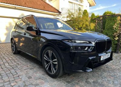 Фото BMW X7