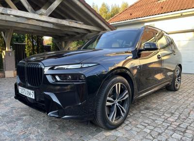 Фото BMW X7