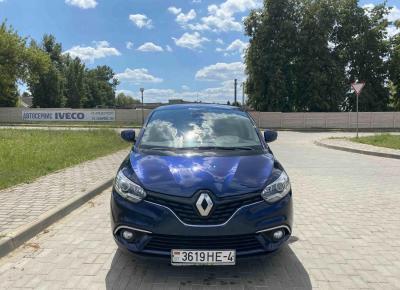 Фото Renault Scenic