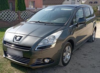 Фото Peugeot 5008