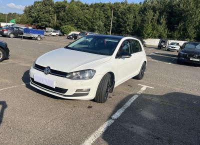 Фото Volkswagen Golf