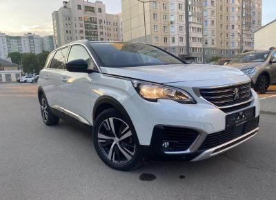 Фото Peugeot 5008