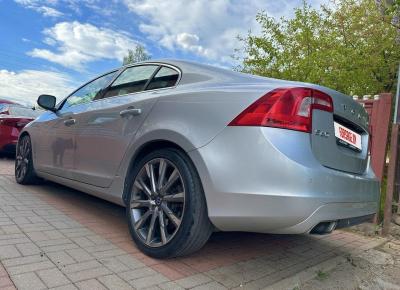 Фото Volvo S60