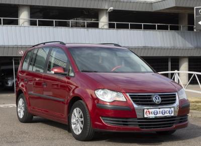 Фото Volkswagen Touran