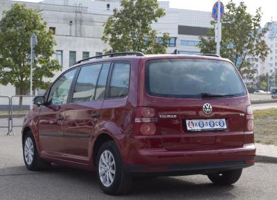 Фото Volkswagen Touran