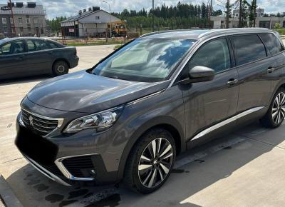 Фото Peugeot 5008