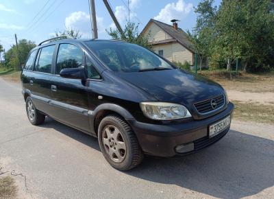 Фото Opel Zafira