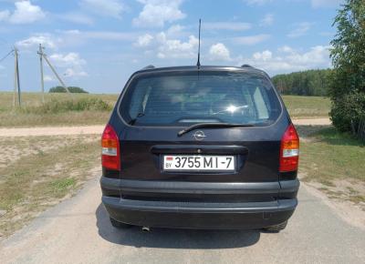 Фото Opel Zafira