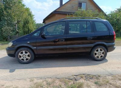 Фото Opel Zafira