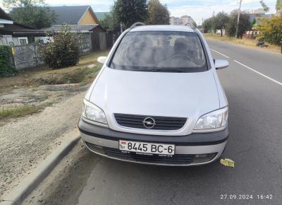 Фото Opel Zafira