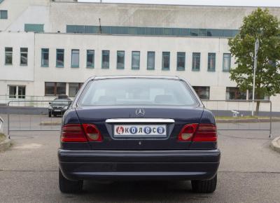 Фото Mercedes-Benz E-класс