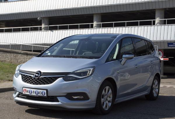 Opel Zafira, 2018 год выпуска с двигателем Дизель, 51 974 BYN в г. Минск