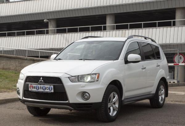 Mitsubishi Outlander, 2011 год выпуска с двигателем Бензин, 45 425 BYN в г. Минск