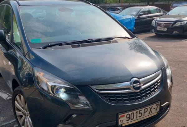 Opel Zafira, 2014 год выпуска с двигателем Бензин, 35 000 BYN в г. Минск