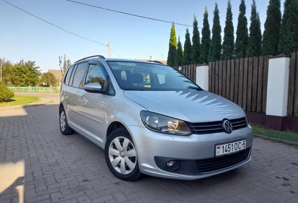 Volkswagen Touran, 2015 год выпуска с двигателем Дизель, 41 089 BYN в г. Слуцк